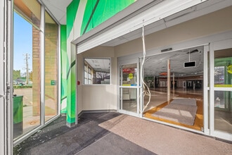 4042 Cleveland Ave SW, Canton, OH for lease Interior Photo- Image 1 of 11