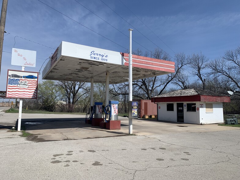 700 S Walnut St, Pauls Valley, OK for sale - Building Photo - Image 3 of 6