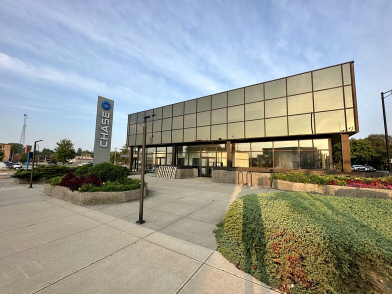 201 W University Ave, Champaign, IL for sale - Building Photo - Image 1 of 1