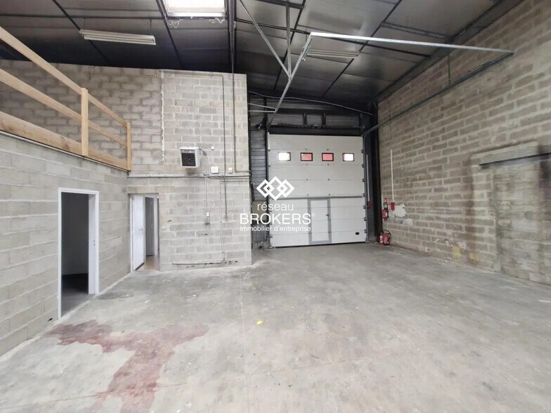 Industrial in Pontault-Combault for lease - Interior Photo - Image 2 of 8