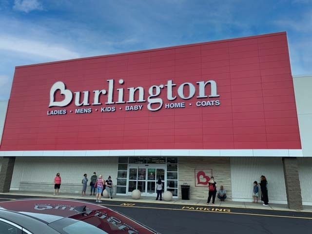 600 South St W, Raynham, MA for lease - Building Photo - Image 2 of 6