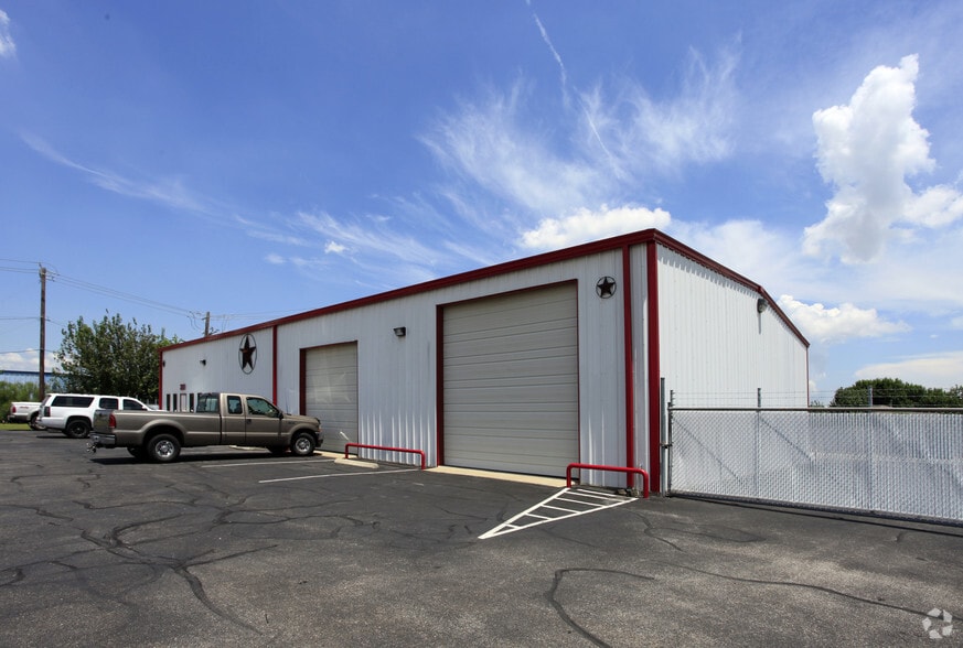 2301 Underwood Rd, La Porte, TX for lease - Building Photo - Image 3 of 4