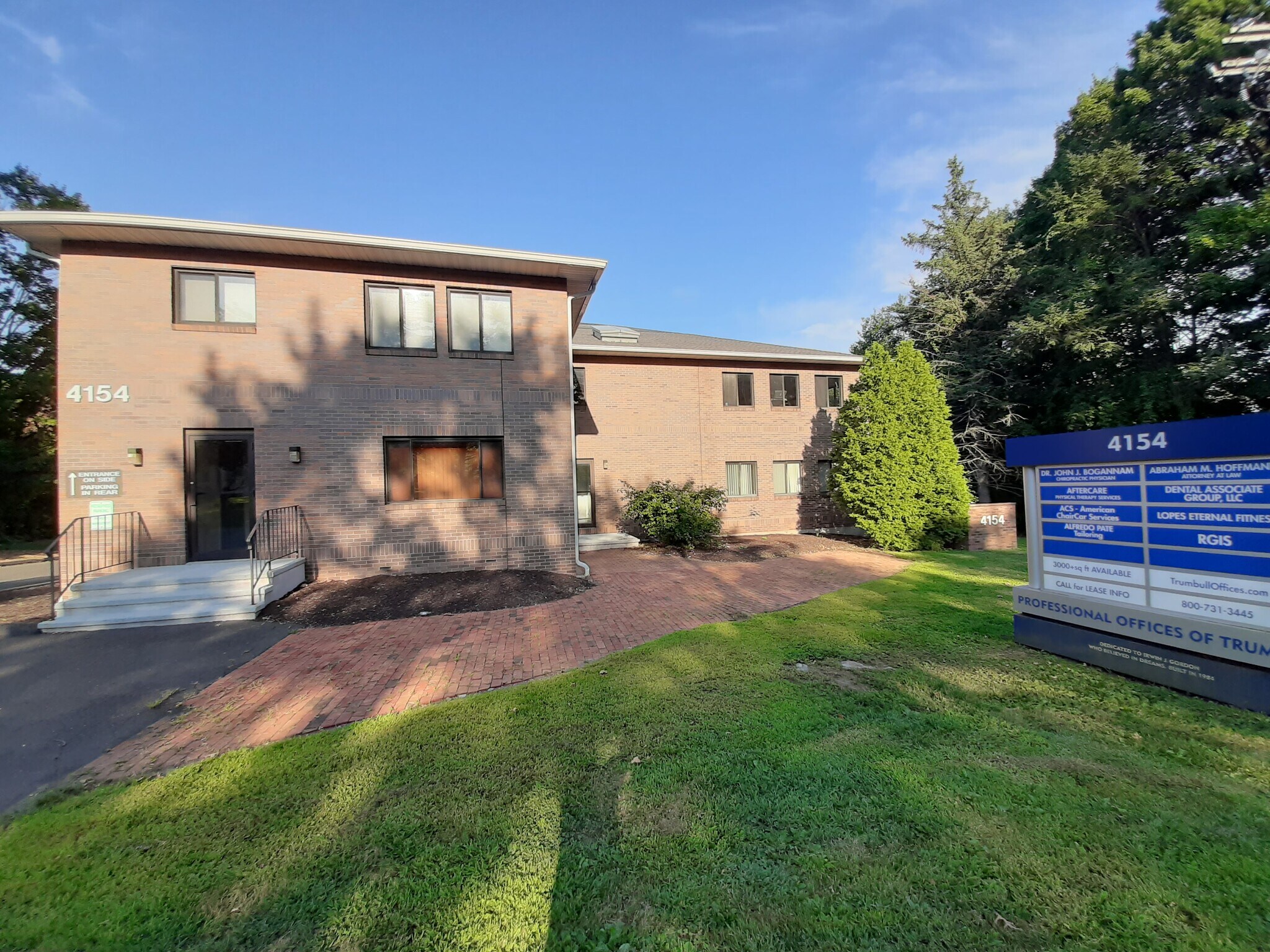 4154 Madison Ave, Trumbull, CT for sale Primary Photo- Image 1 of 1