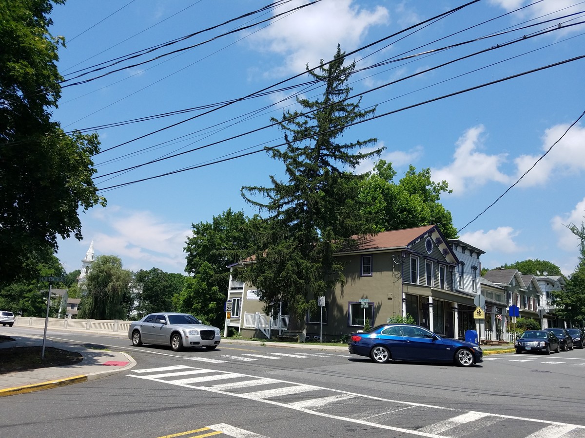 27 Center St, Clinton, NJ 08809 | LoopNet