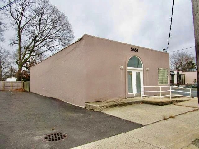 5454 Merrick Rd Massapequa Ny 11758 Office For Sale Loopnet Com