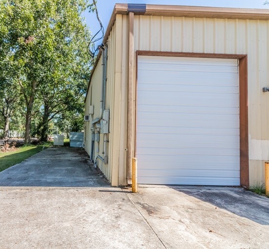 617 Bonin Rd, Lafayette, LA 70508