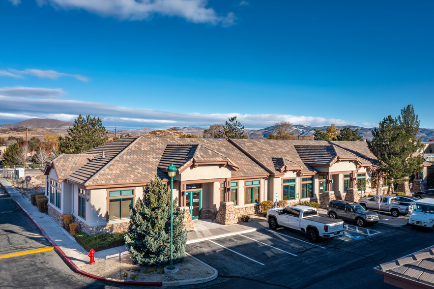 150 W Huffaker Ln, Reno, NV for lease - Building Photo - Image 1 of 4