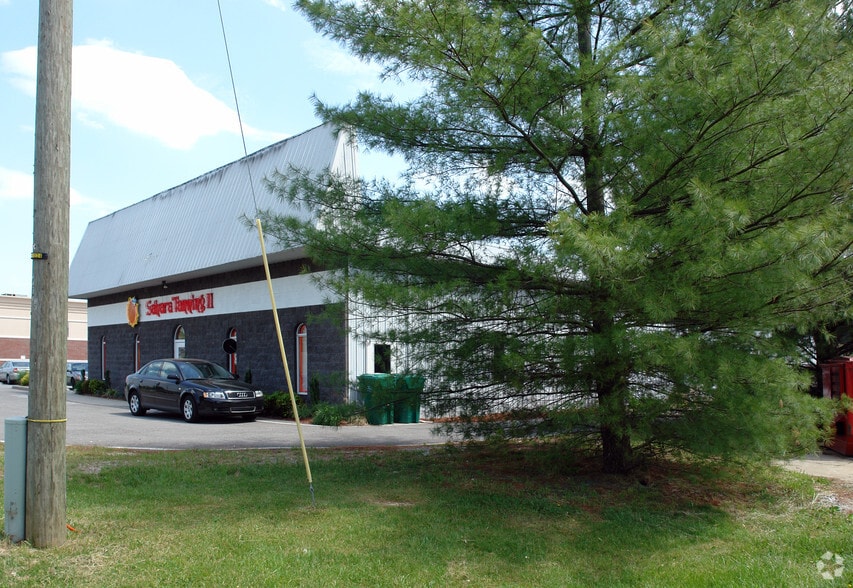 3657 Teays Valley Rd, Hurricane, WV for lease - Building Photo - Image 2 of 11