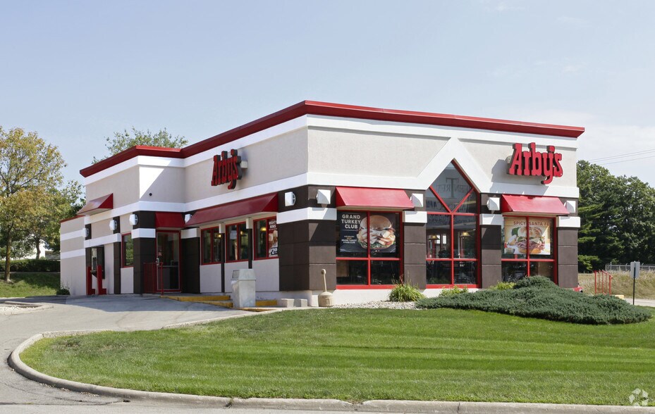 2701 S Alpine Rd, Rockford, IL 61109