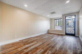 1241 S Fairfax Ave, Los Angeles, CA for lease Interior Photo- Image 1 of 5