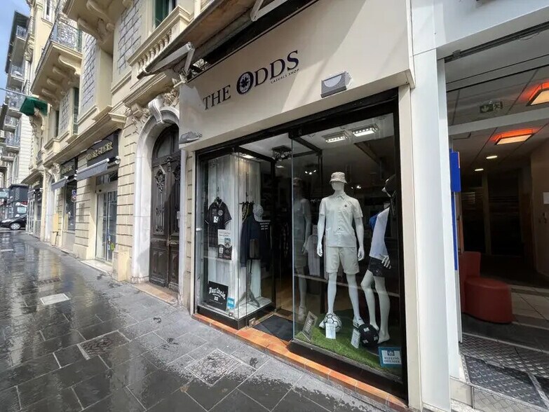 Retail in Nice for lease - Building Photo - Image 1 of 10