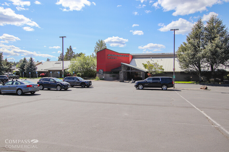 2275 NE Doctors Dr, Bend, OR for lease - Building Photo - Image 3 of 7