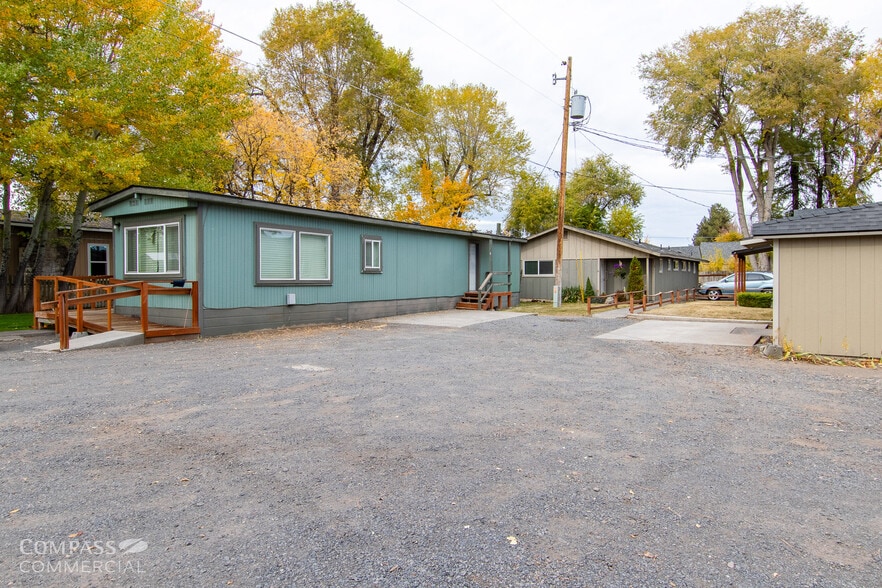 215 NW Canal Blvd, Redmond, OR for sale - Building Photo - Image 3 of 28
