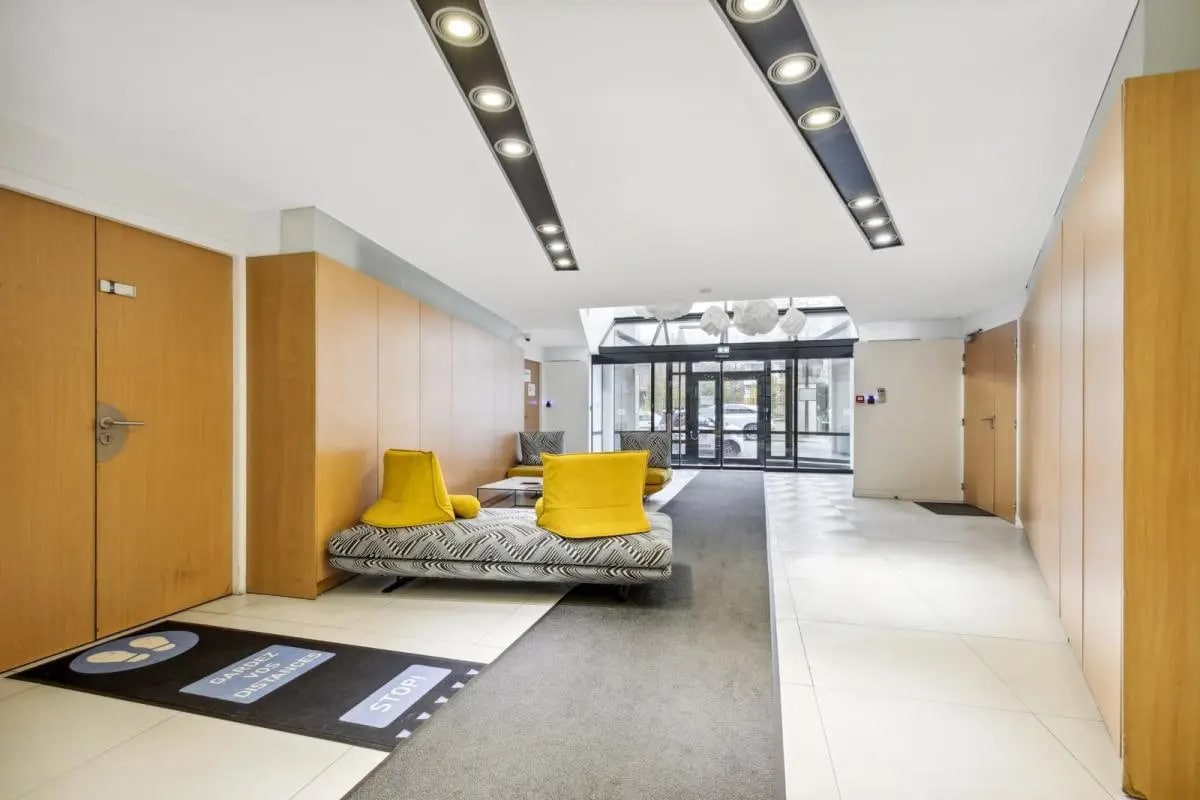 90-94 Rue De Villiers, Levallois-Perret for lease Lobby- Image 1 of 7