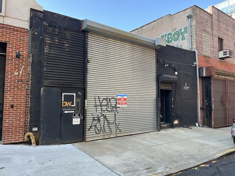 32-34 Taaffe Pl, Brooklyn, NY for lease - Building Photo - Image 1 of 6