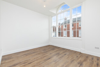 91 High St, Uckfield for sale Interior Photo- Image 2 of 2