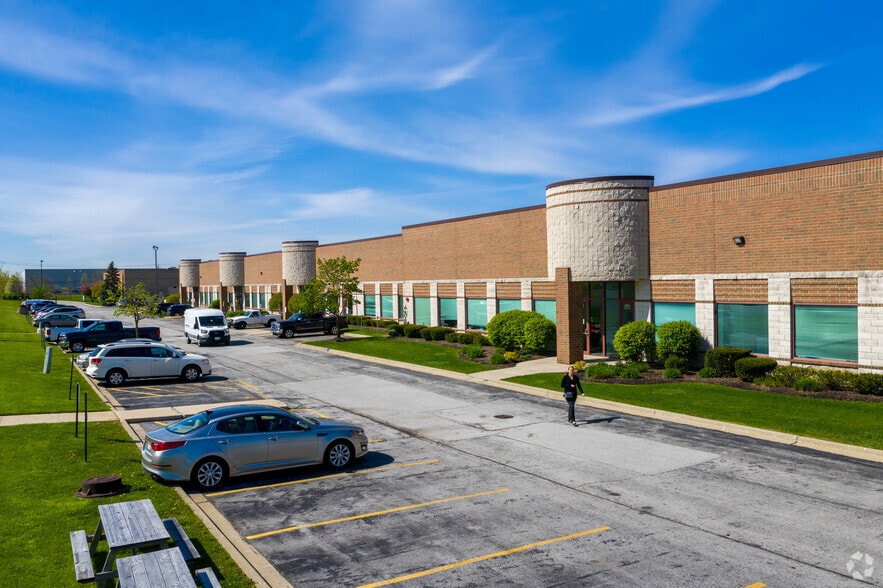 8201 W 183rd St, Tinley Park, IL for lease - Building Photo - Image 2 of 7