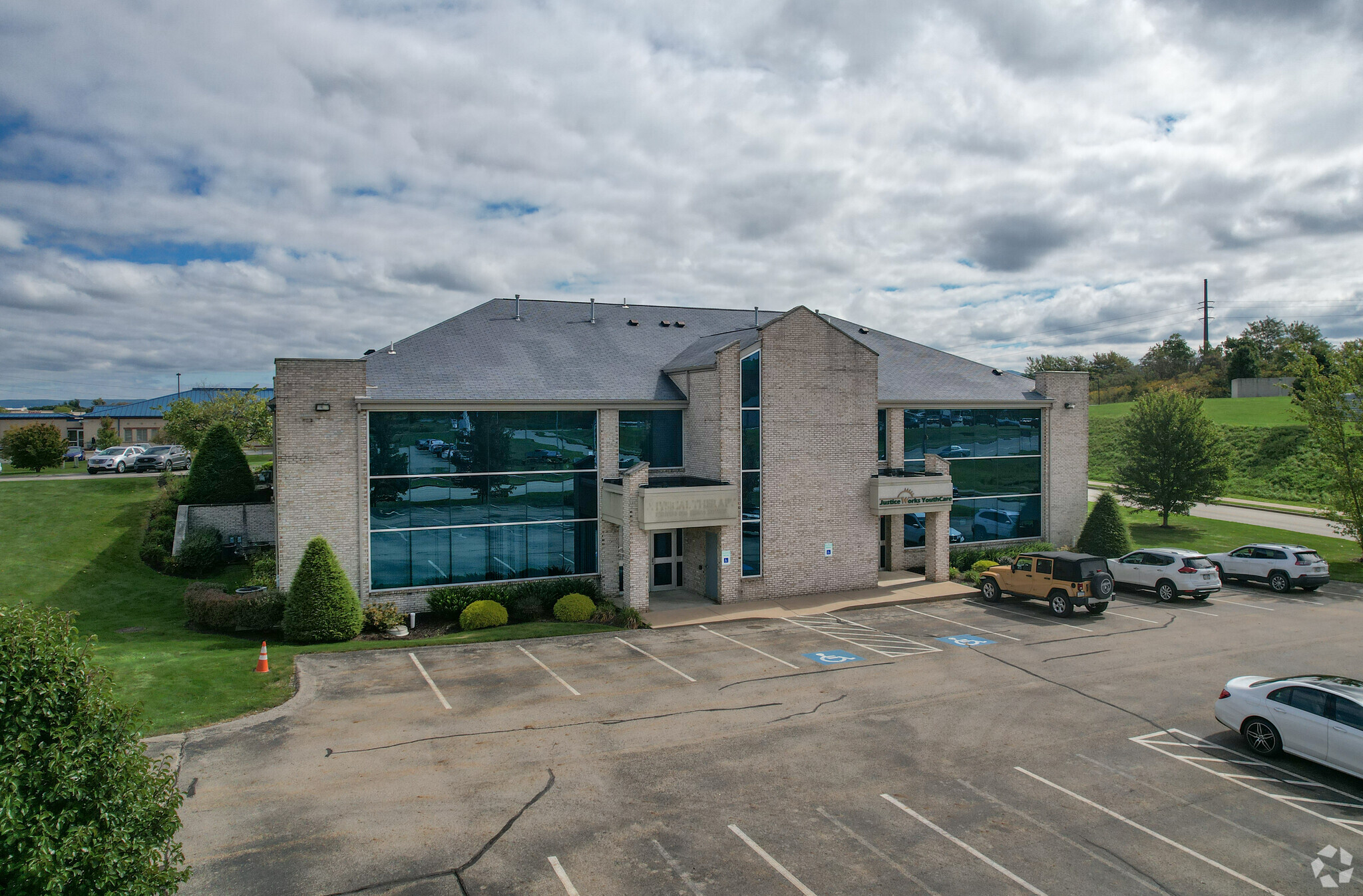 160 Wayland Smith Dr, Uniontown, PA for lease Building Photo- Image 1 of 5