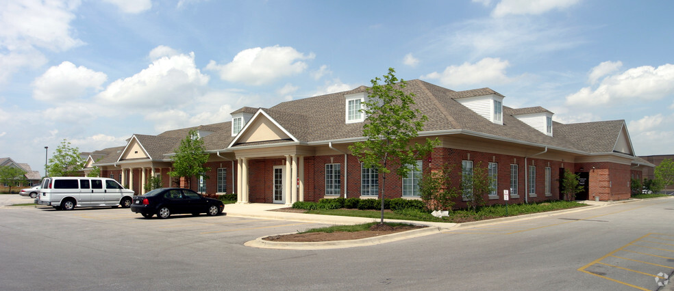 300 Center Dr, Vernon Hills, IL for sale - Building Photo - Image 1 of 1