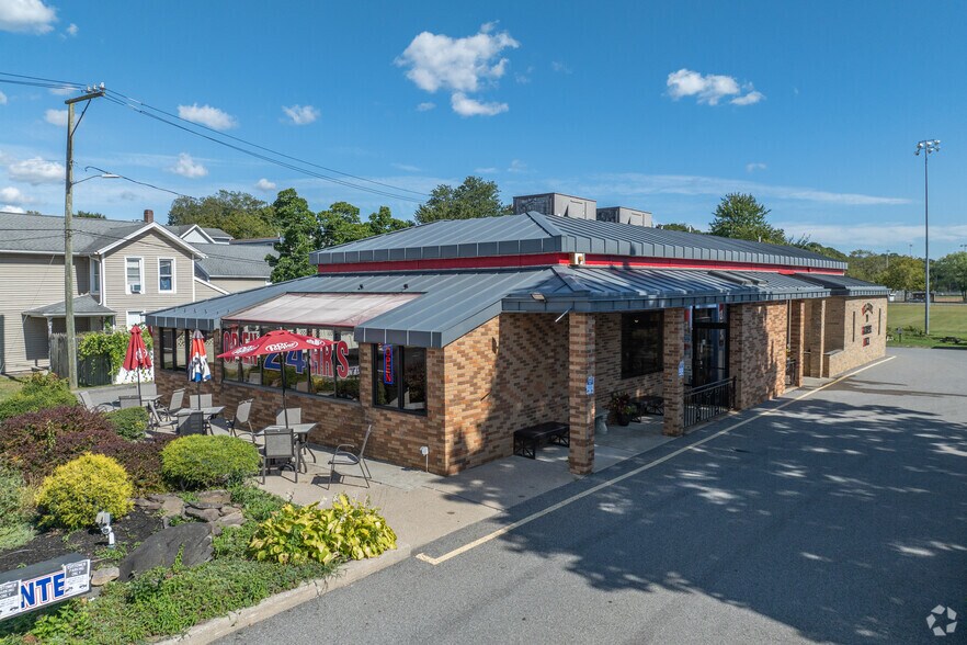 126 South St, Danbury, CT for sale - Primary Photo - Image 1 of 1