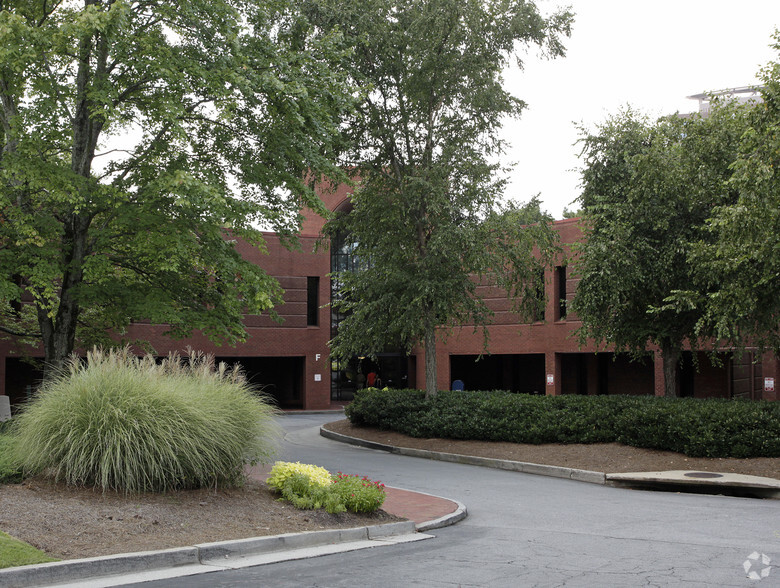 993 Johnson Ferry Rd NE, Atlanta, GA for lease - Primary Photo - Image 1 of 3