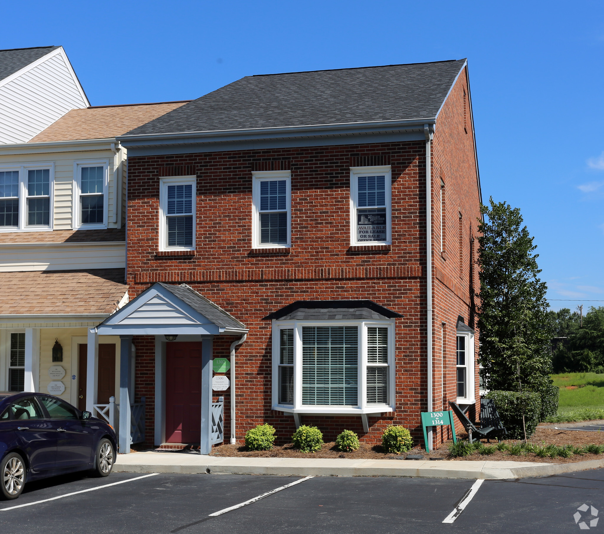 1300-1302 Ashley Sq, Winston-Salem, NC for lease Building Photo- Image 1 of 14