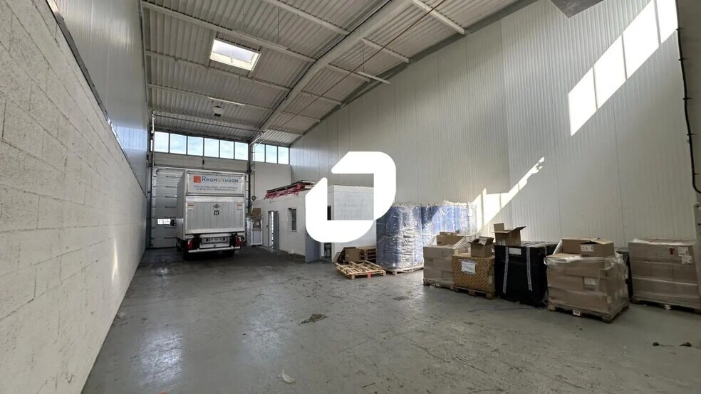 15 Rue Des Frères Eberts, Strasbourg for lease - Interior Photo - Image 1 of 9