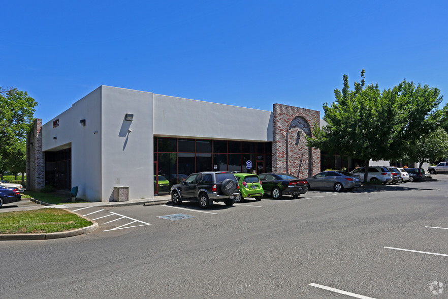 9812 Old Winery Pl, Sacramento, CA for lease - Primary Photo - Image 1 of 4