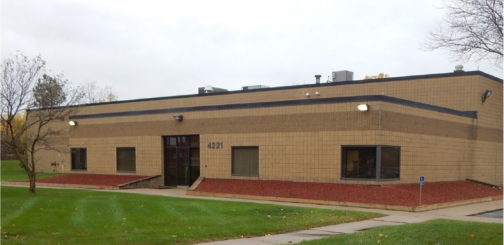 4221 James P Cole Blvd, Flint, MI for sale - Building Photo - Image 1 of 1