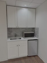 2551 N Clark St, Chicago, IL for lease Interior Photo- Image 1 of 3