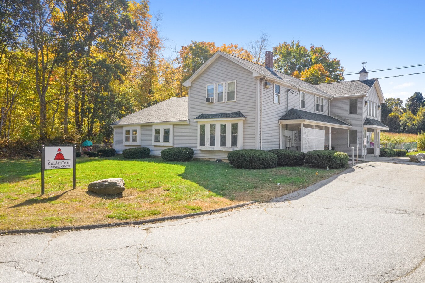 99 Leesville Rd, Moodus, CT 06469