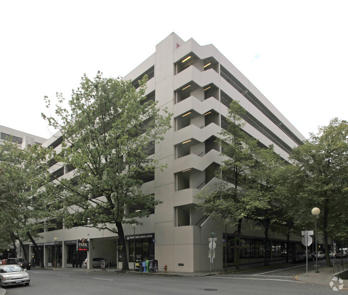 101-119 SW Market St, Portland, OR for lease - Primary Photo - Image 1 of 4