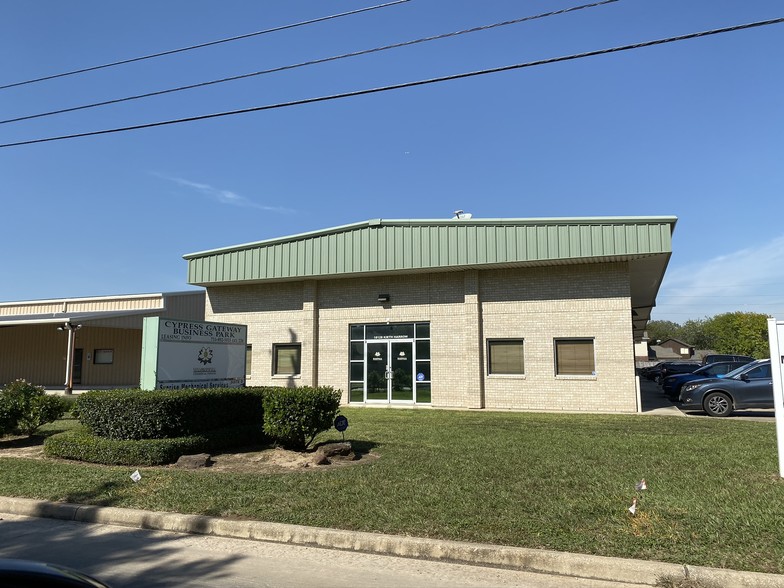 18128 Kieth Harrow Blvd, Houston, TX for lease - Building Photo - Image 3 of 14