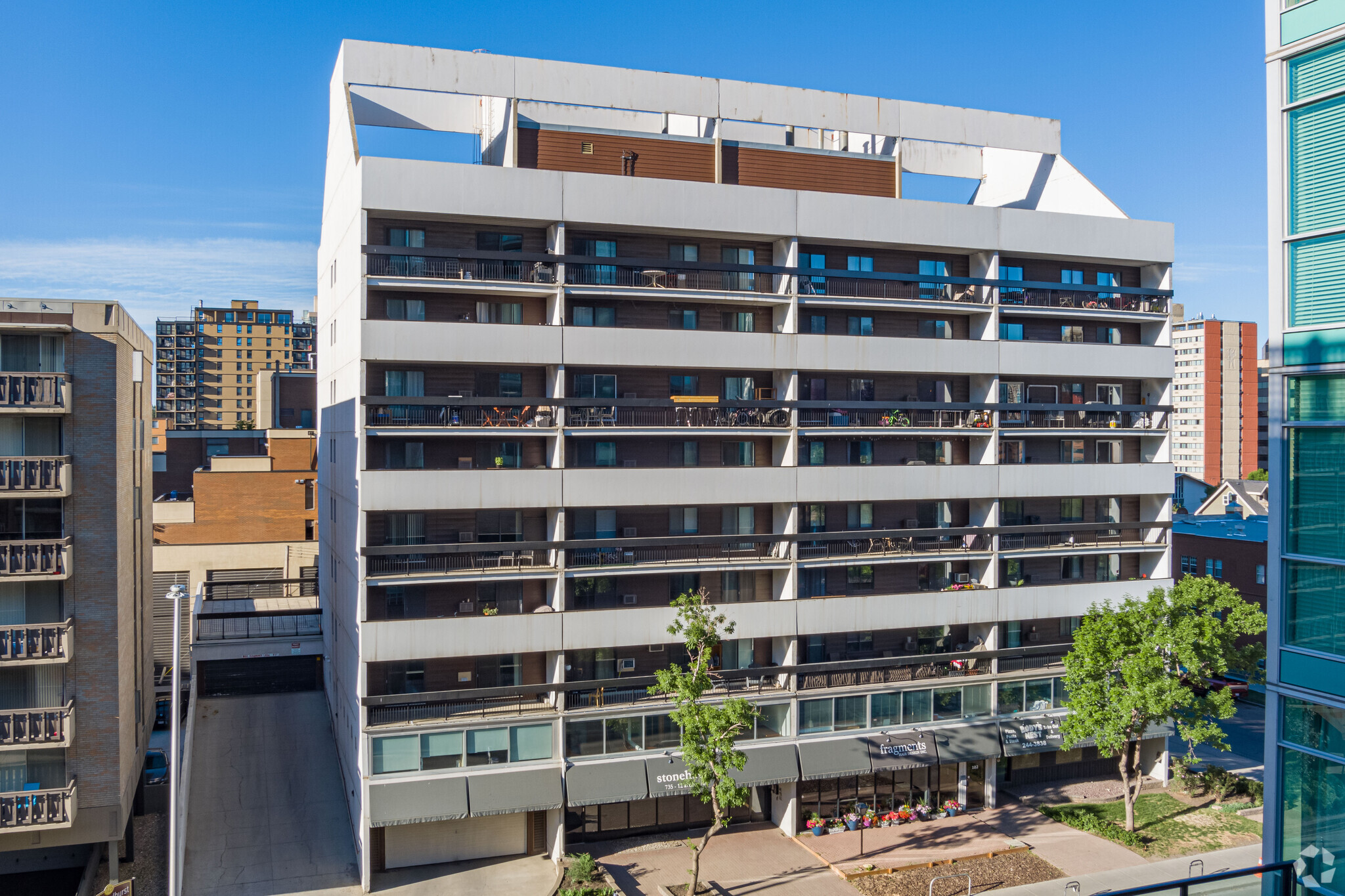 735 12th Ave SW, Calgary, AB for sale Primary Photo- Image 1 of 1