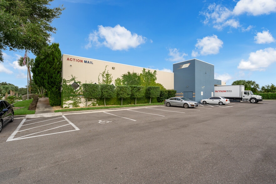 2441 Orlando Central Pky, Orlando, FL for sale - Building Photo - Image 1 of 6