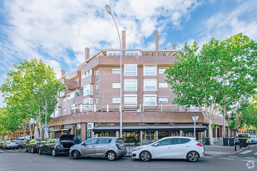 Calle López de Aranda, 42, Madrid, Madrid for lease - Building Photo - Image 2 of 2