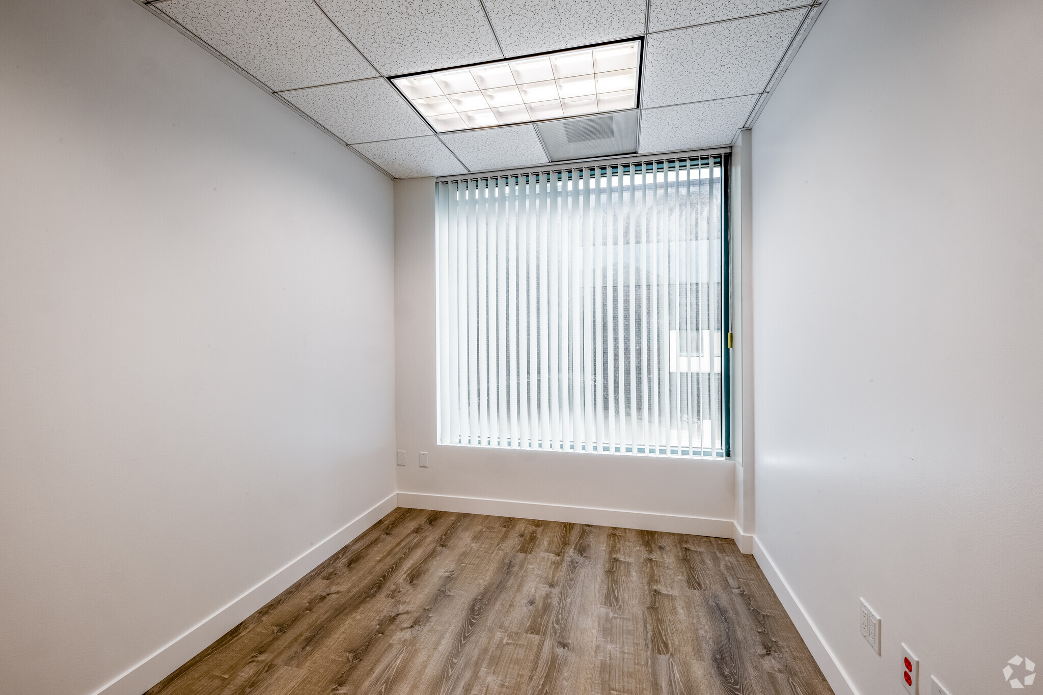 1010 N Central Ave, Glendale, CA for lease Interior Photo- Image 1 of 1