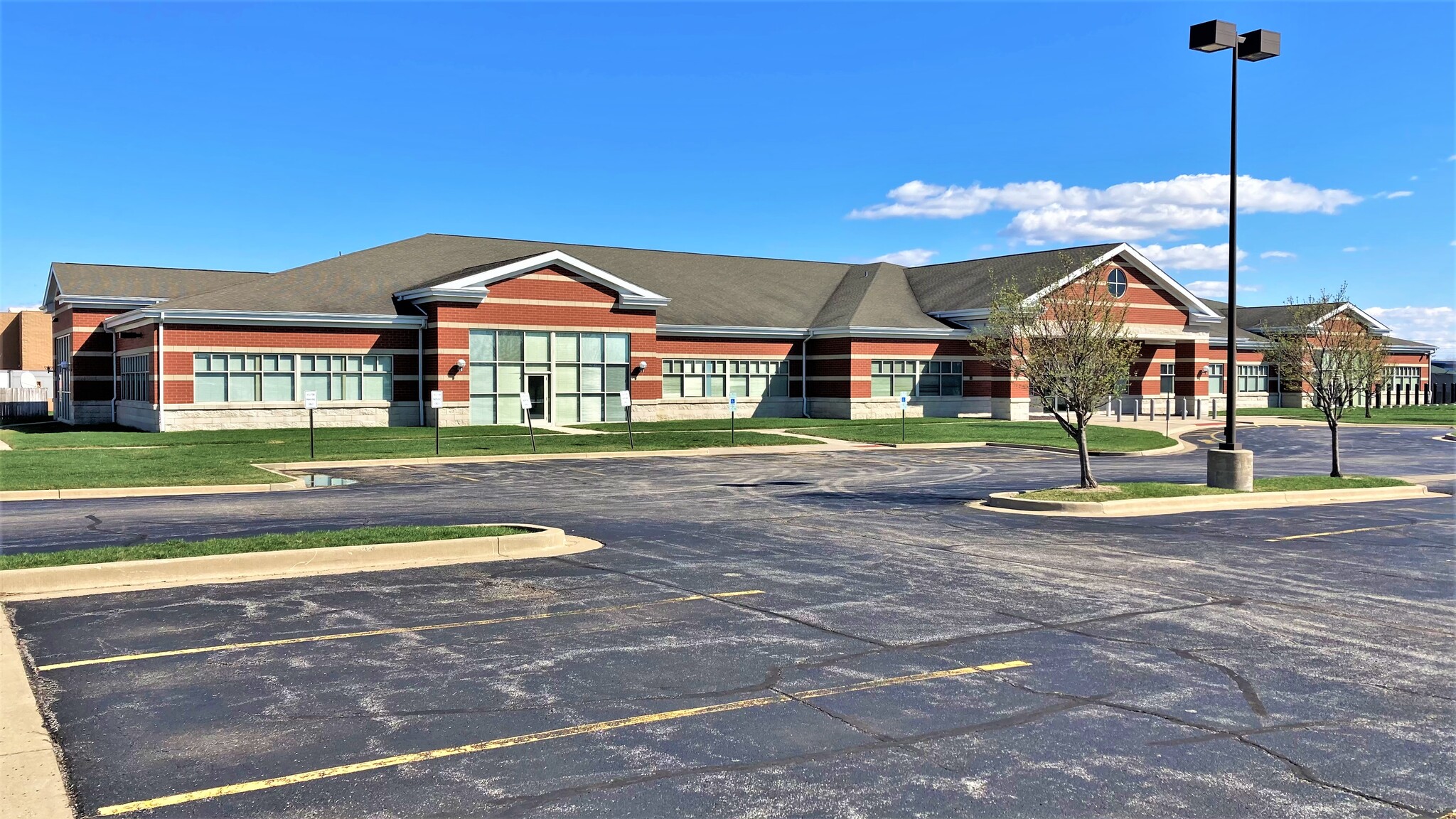 3101 Constitution Dr, Springfield, IL for lease Building Photo- Image 1 of 5