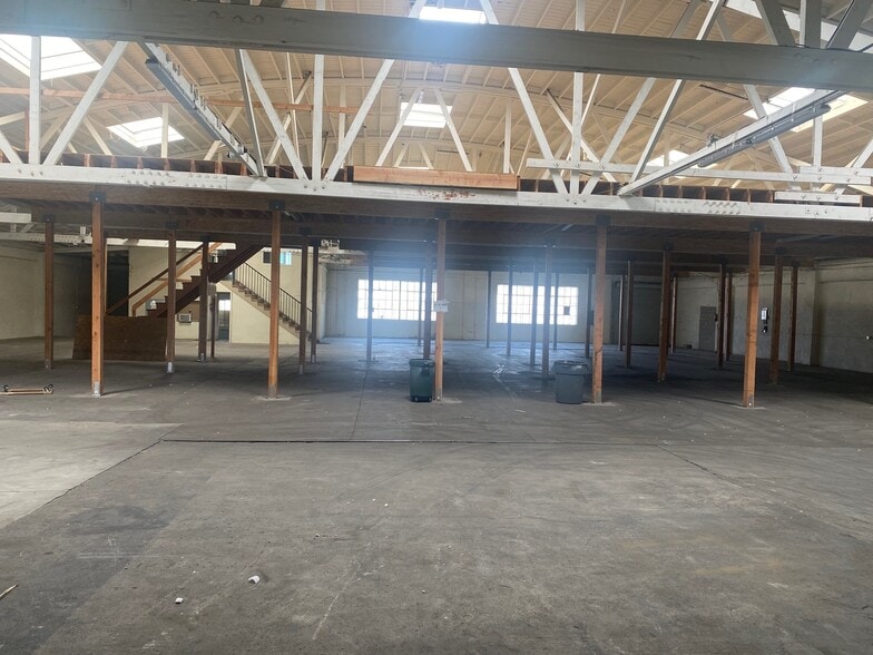 10487 San Fernando Rd, Pacoima, CA for lease - Building Photo - Image 3 of 6