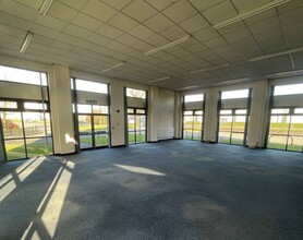 Road One, Winsford for lease Interior Photo- Image 2 of 4