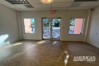 7255-7275 Bee Ridge Rd, Sarasota, FL for lease Interior Photo- Image 2 of 15