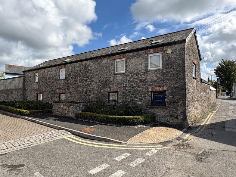 North Rd, Cowbridge for lease - Primary Photo - Image 1 of 4