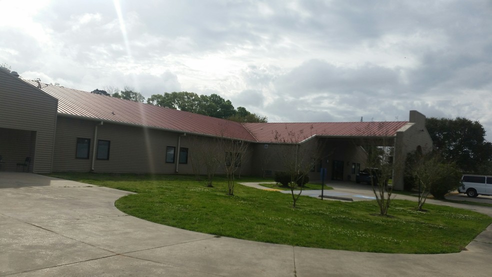 1602 US-90, Jennings, LA for sale - Building Photo - Image 1 of 1