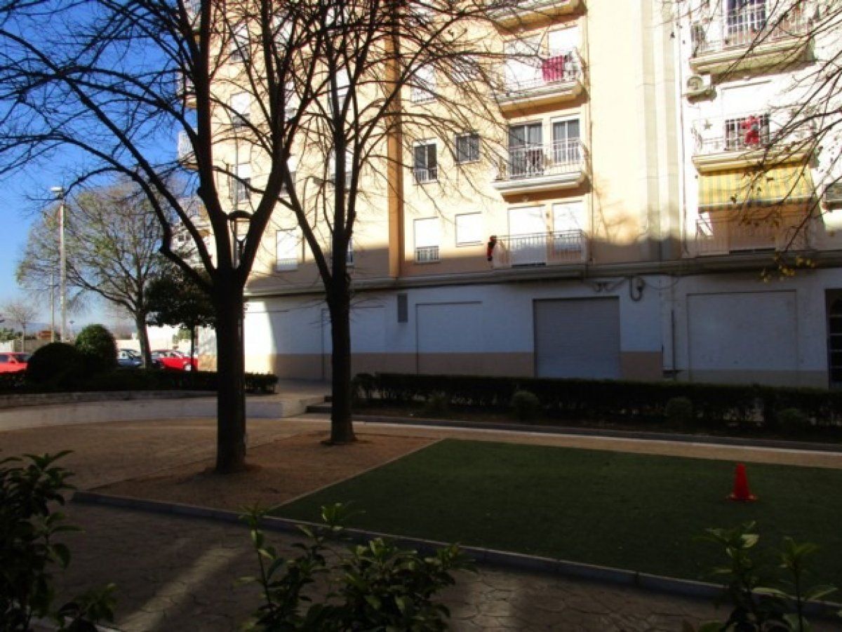 Retail in Xàtiva for lease Building Photo- Image 1 of 7