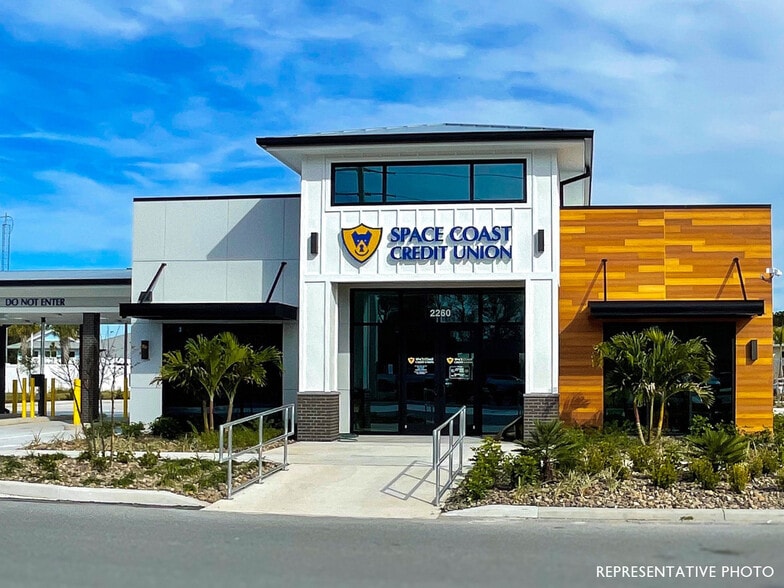 3340 Bayside Lakes SE blvd, Palm Bay, FL for sale - Primary Photo - Image 1 of 1