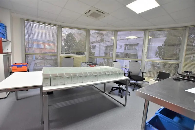 Flex in Paris for lease - Building Photo - Image 2 of 8