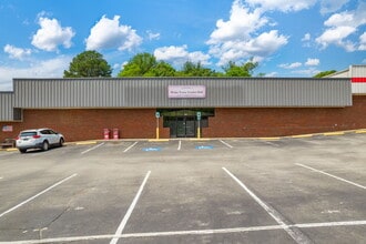 121 Whitley Ave, Henderson, TN for lease Interior Photo- Image 2 of 18