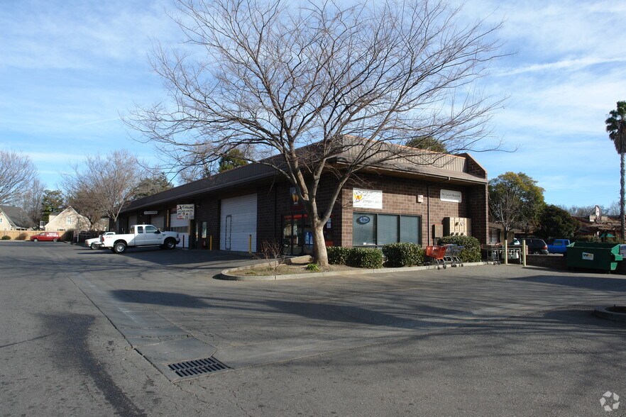 2246 Esplanade Rd, Chico, CA 95926