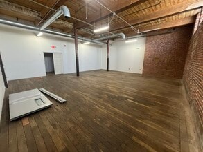7 Oregon St, Fall River, MA for lease Interior Photo- Image 2 of 18