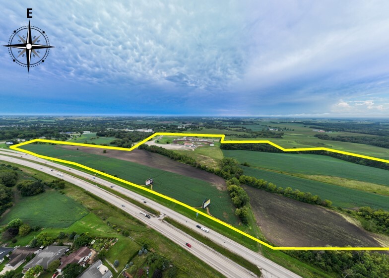 N7086 Raceway Rd, Beaver Dam, WI for sale - Aerial - Image 2 of 4